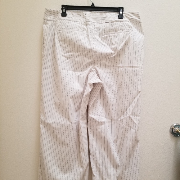 Lane Bryant 2 Piece Pin Stripe Pant Suit 14/16 - Picture 4 of 7